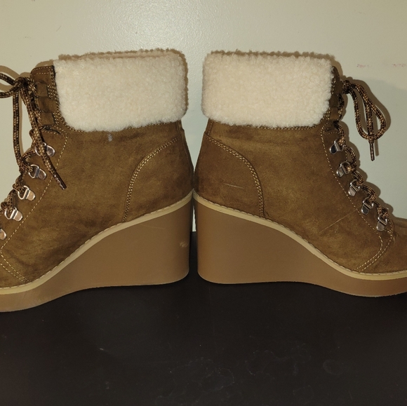 Cute wedge boots - Picture 3 of 5